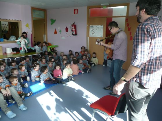 O PROXECTO DA ESCOLA INFANTIL DA RAMALLOSA CONTA CON MOITOS COLABORADORES